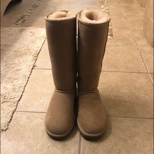 UGG Boots, size 6